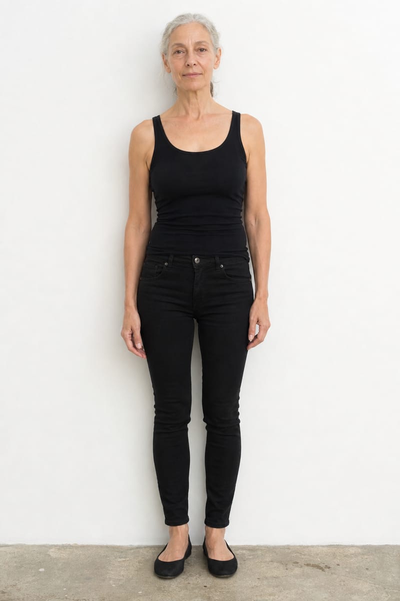 A mature model in agency digitals, full length